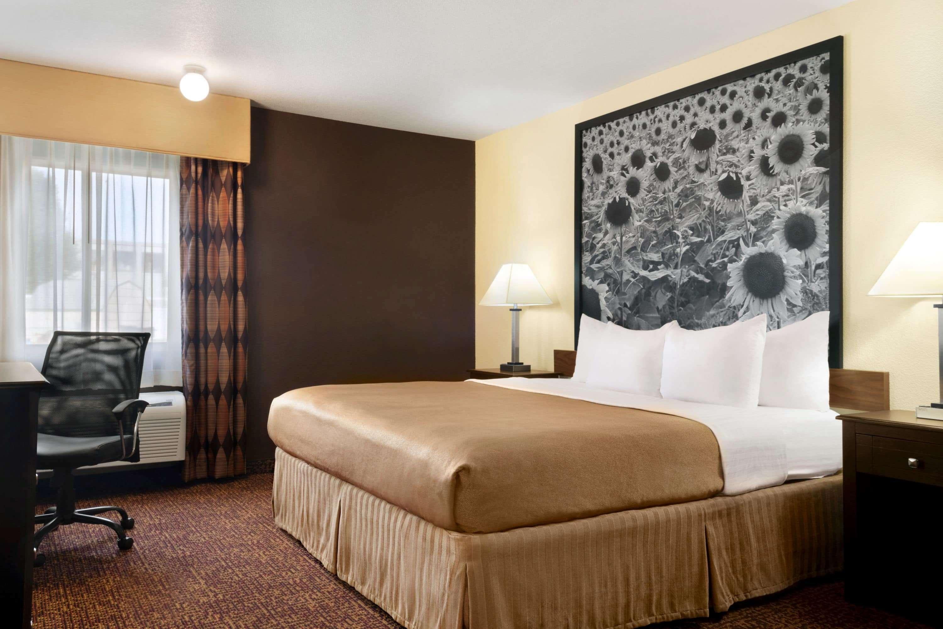 Super 8 By Wyndham Des Moines Hotel Exterior photo