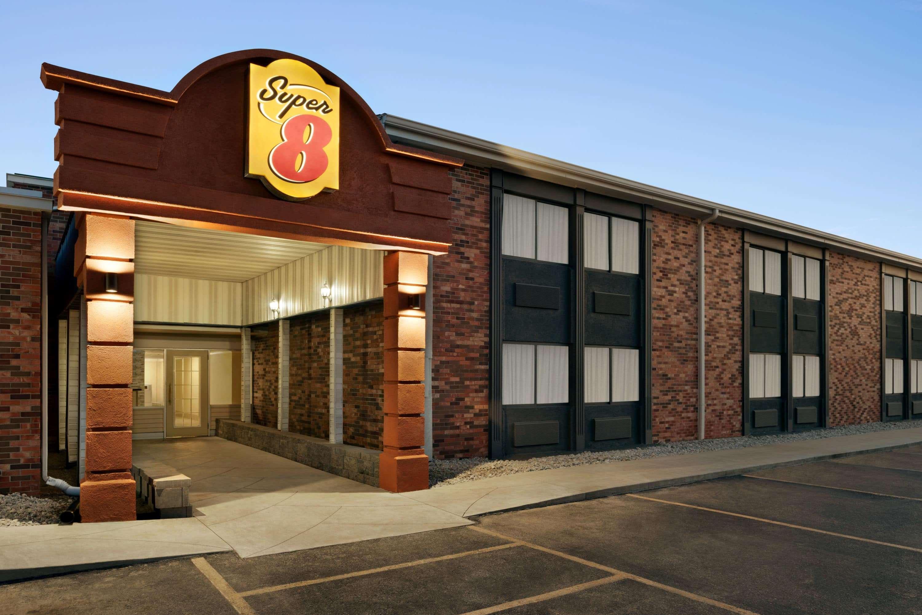 Super 8 By Wyndham Des Moines Hotel Exterior photo