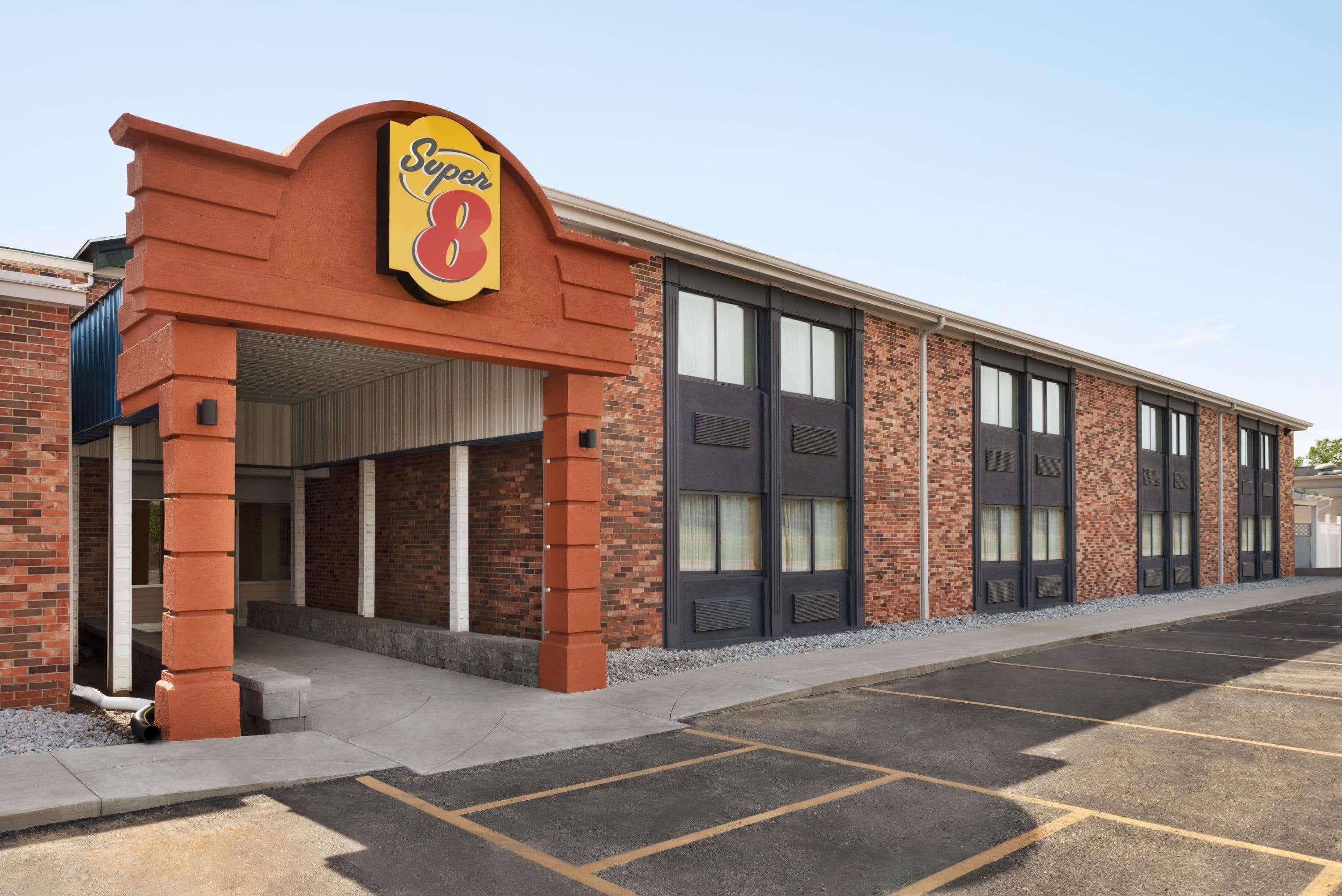Super 8 By Wyndham Des Moines Hotel Exterior photo