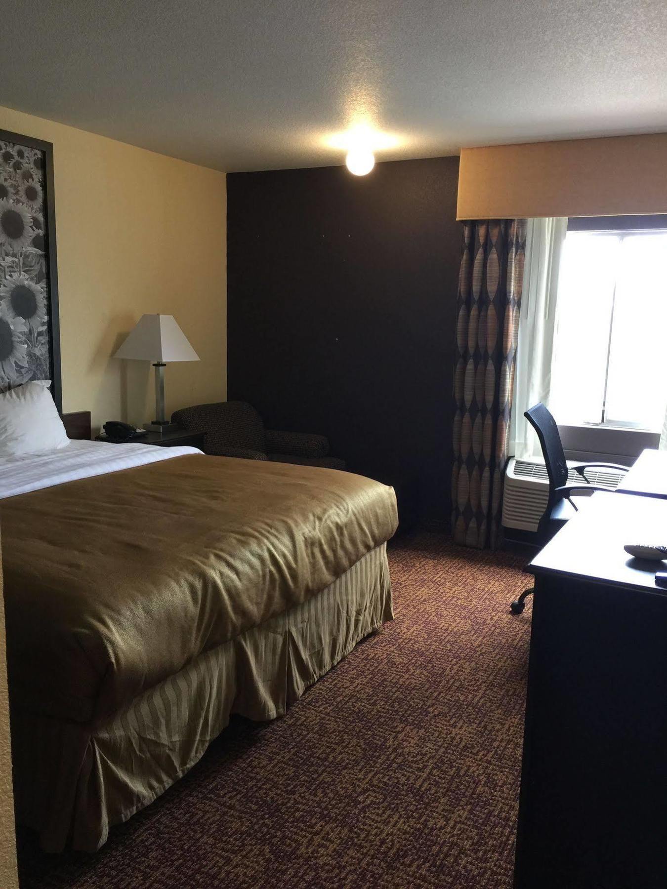 Super 8 By Wyndham Des Moines Hotel Exterior photo