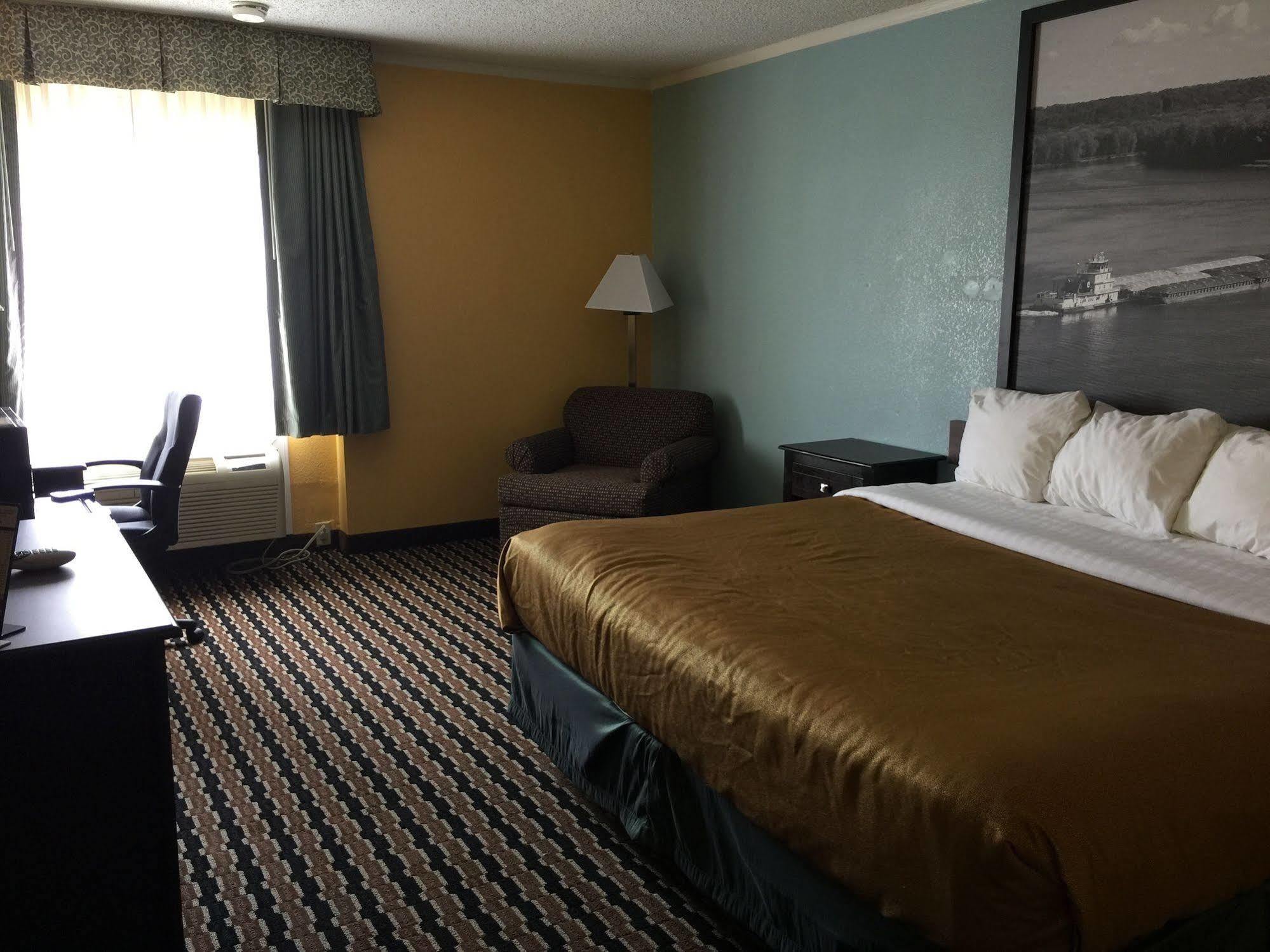 Super 8 By Wyndham Des Moines Hotel Exterior photo