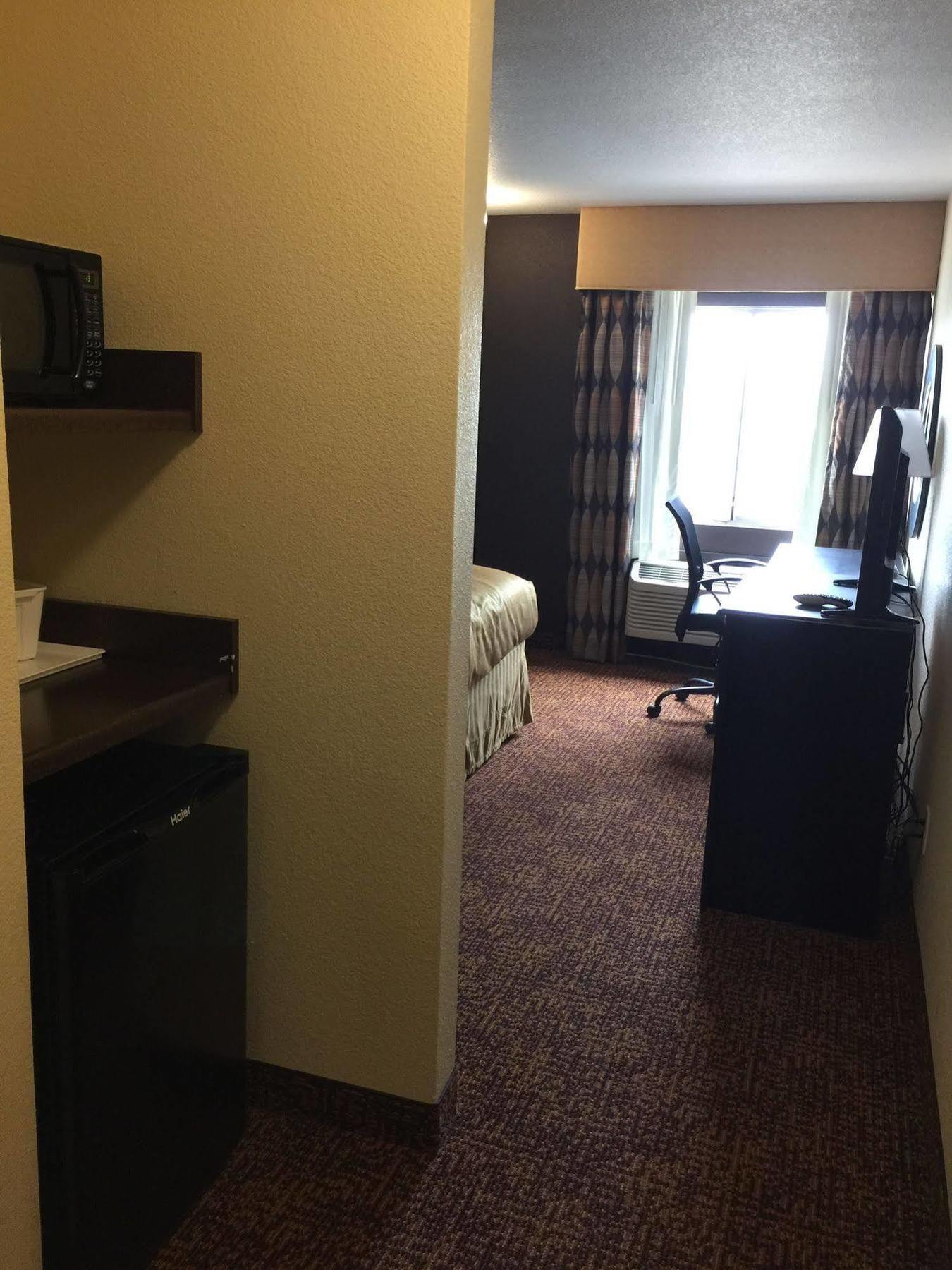 Super 8 By Wyndham Des Moines Hotel Exterior photo