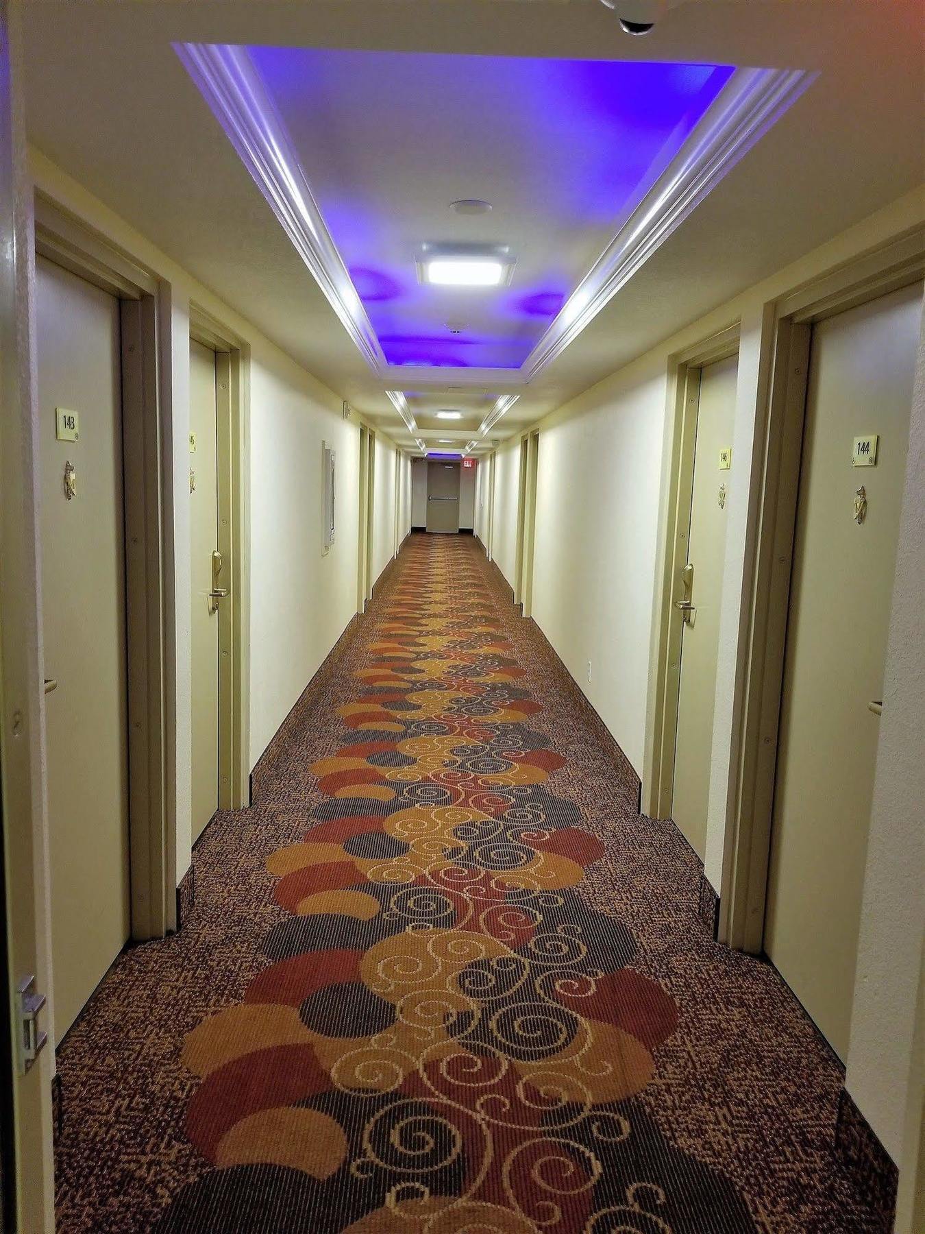 Super 8 By Wyndham Des Moines Hotel Exterior photo