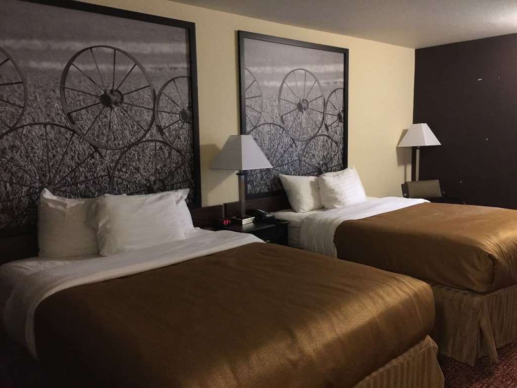 Super 8 By Wyndham Des Moines Hotel Room photo